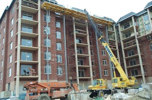 Jerry Castle and Son Hi-Lift - Chicago - Midwest Masonry jobsite